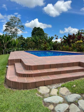 Hermosa Finca Típica de Descanso en el Eje Cafetero